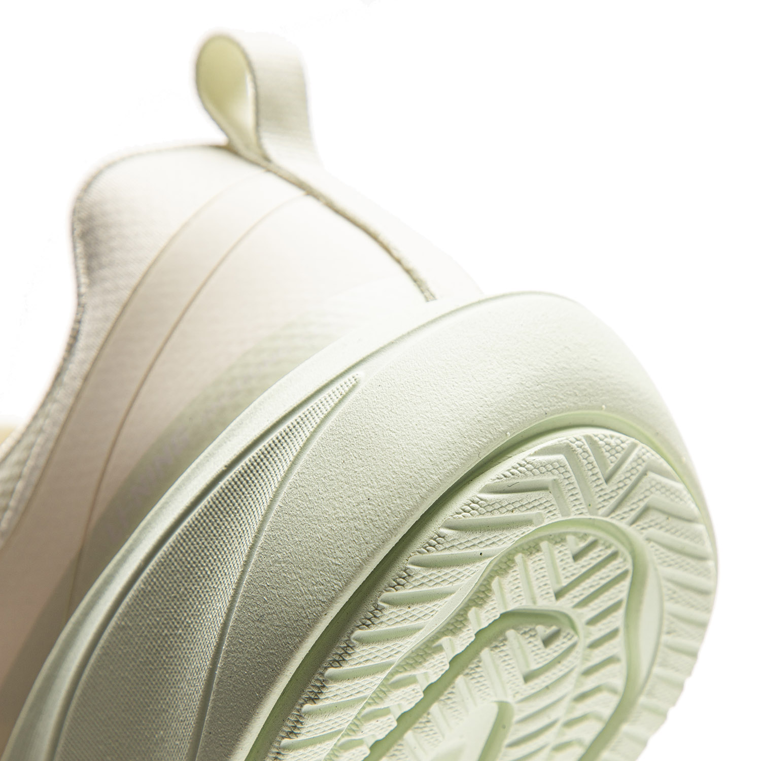 ARHV024-6 Кроссовки беговые Comfy белый