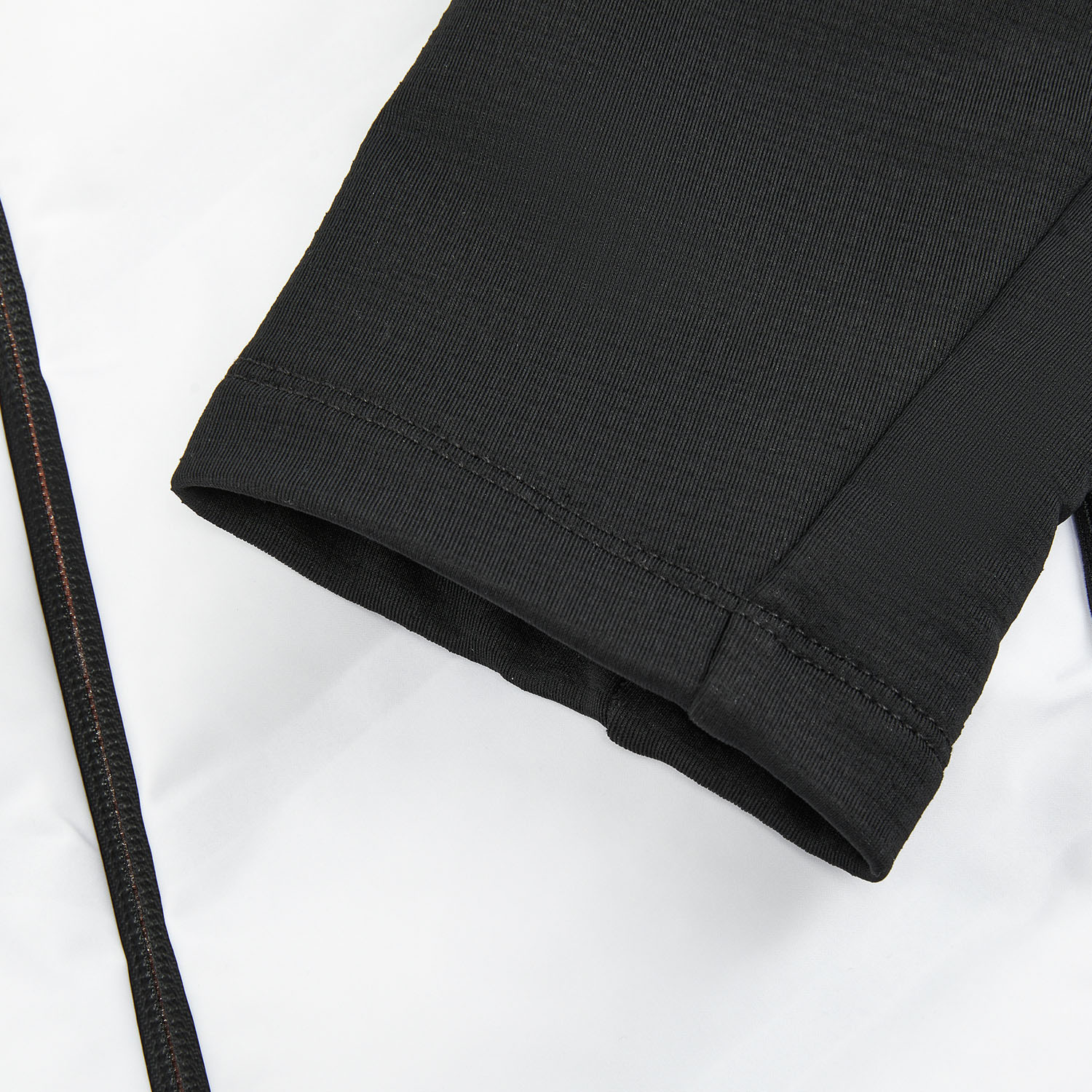 AJMW063-2 Куртка Jogging белый / черный