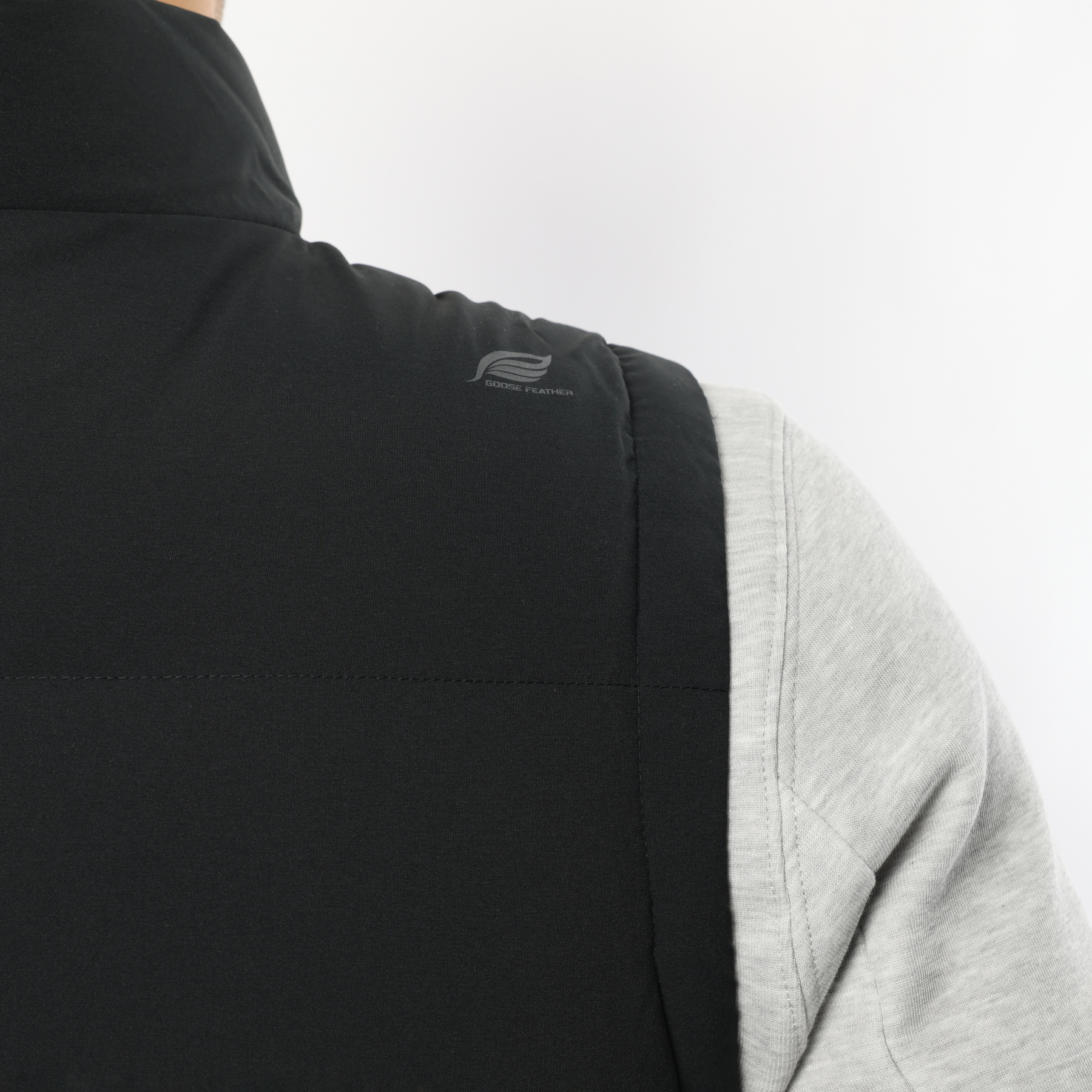 AMRS035-1 Пуховый жилет Wade черный