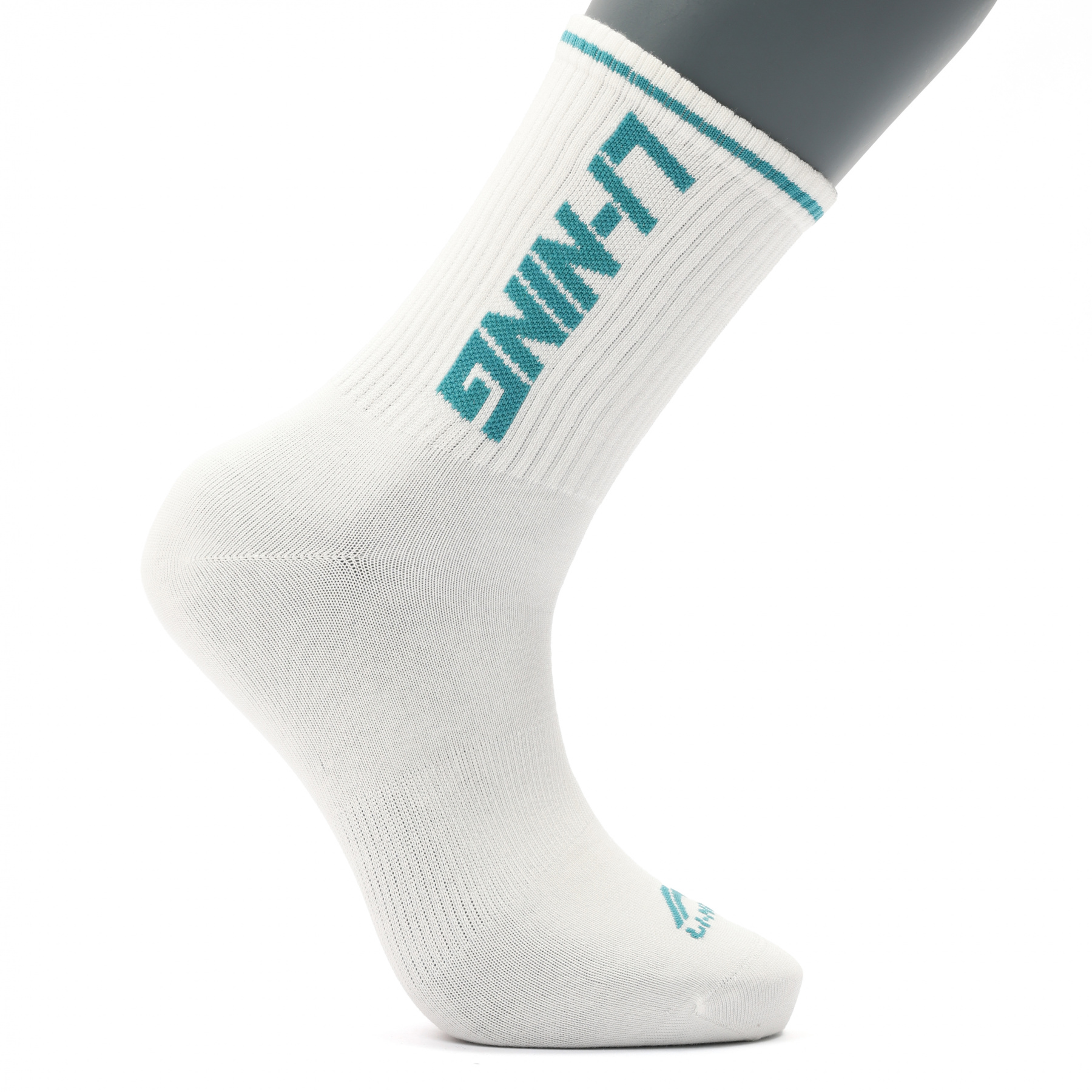 AWLV027-2 Носки высокие Bad5 On-Court молочно-белый