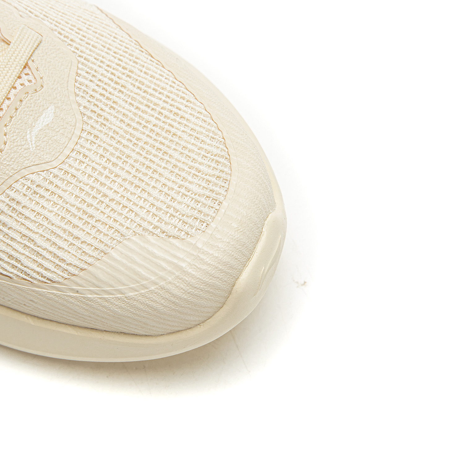 ARSV060-1 Кроссовки Light Cloud белый