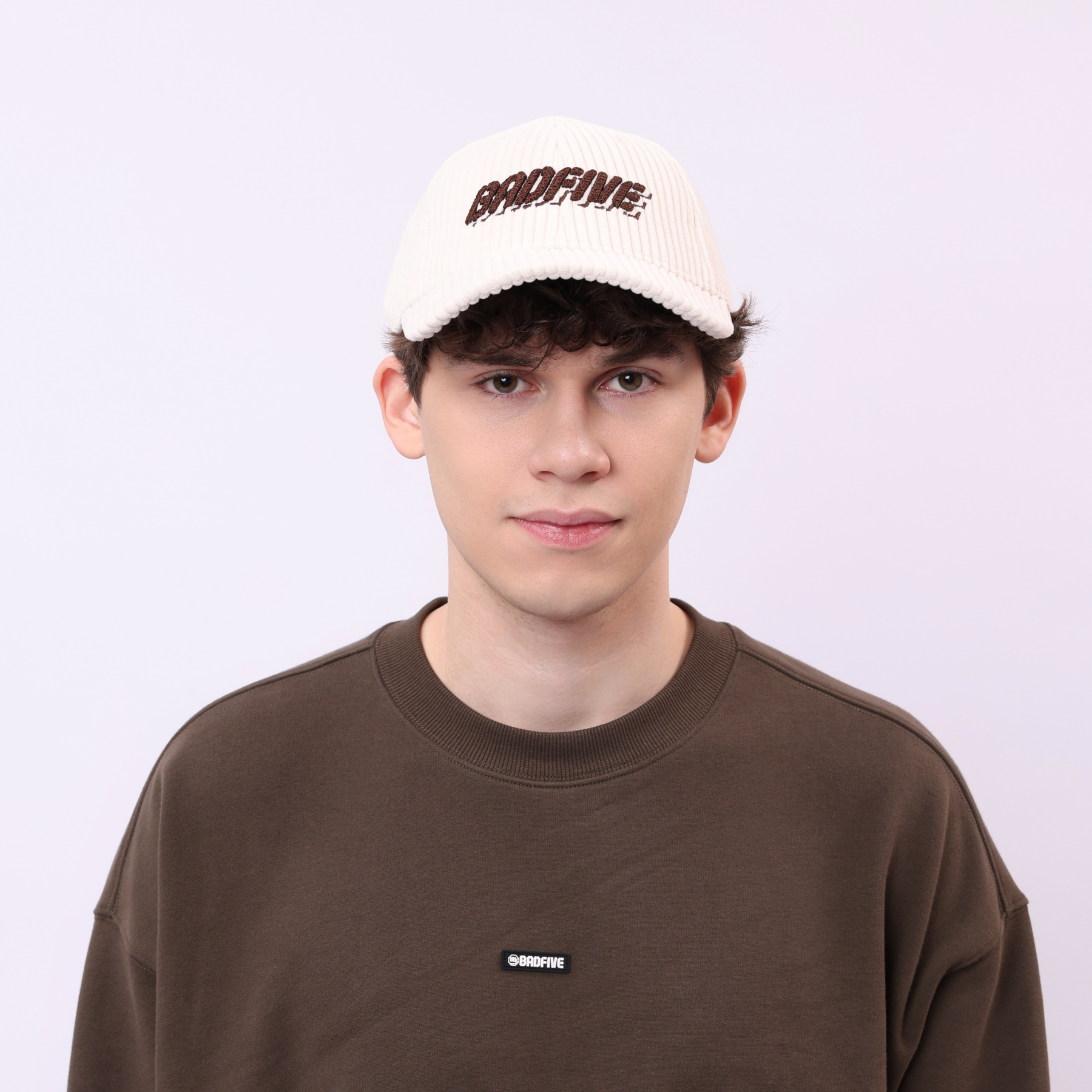 AMYU319-4 Кепка Bad5 Off-Court белая