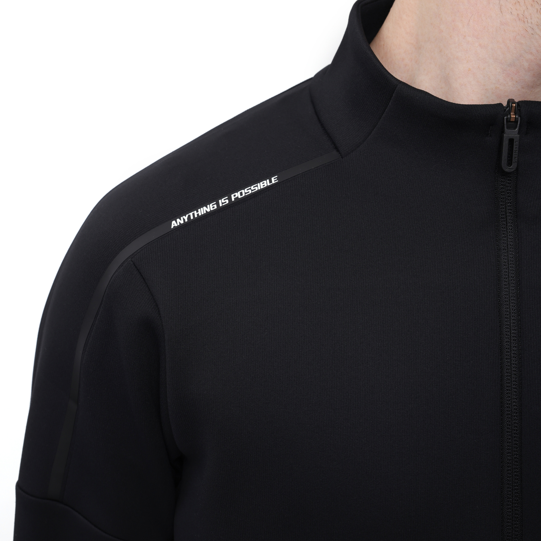 AWDW055-4 Куртка Essentials черный