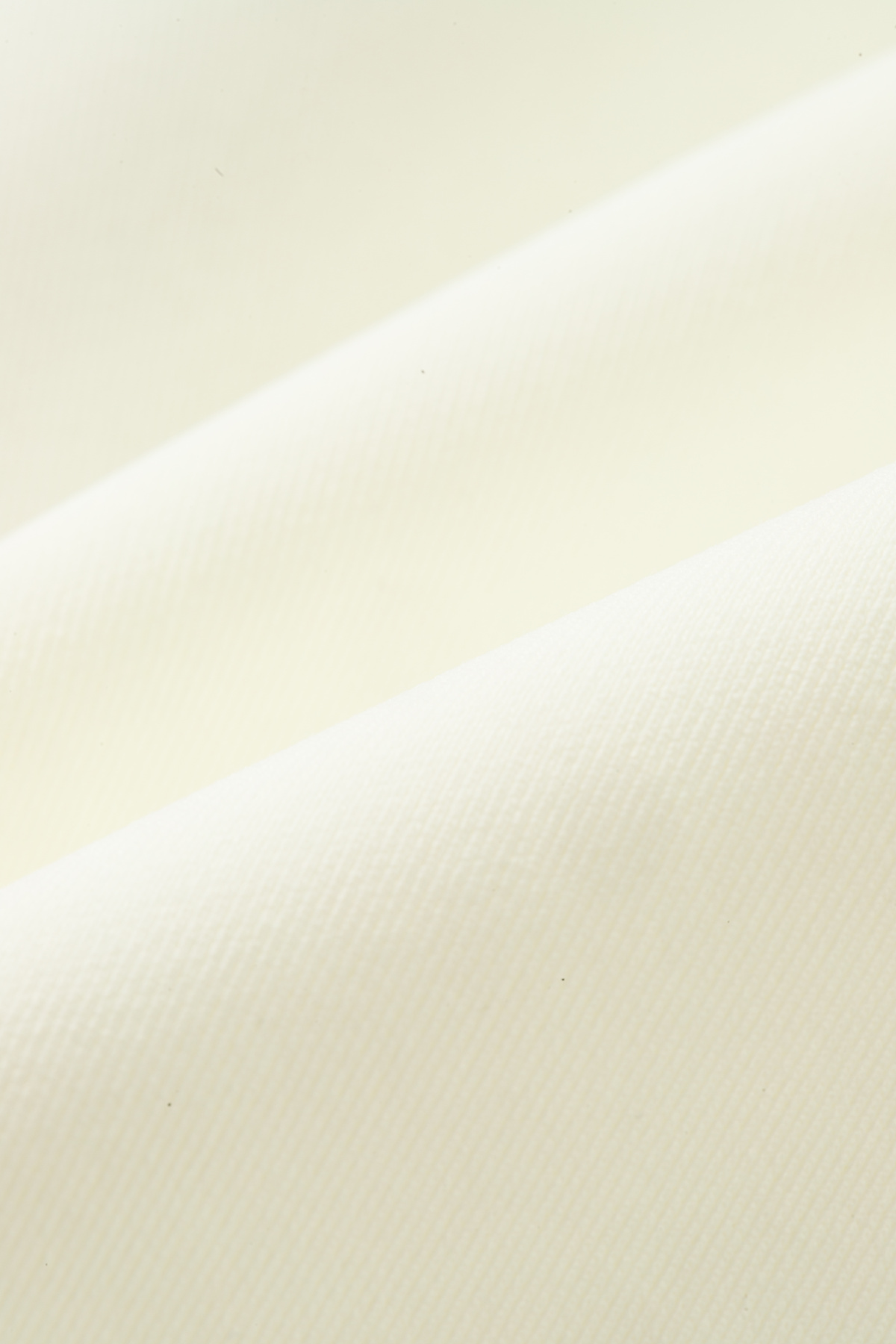 AWDVA70-2 Лонгслив Essentials белый