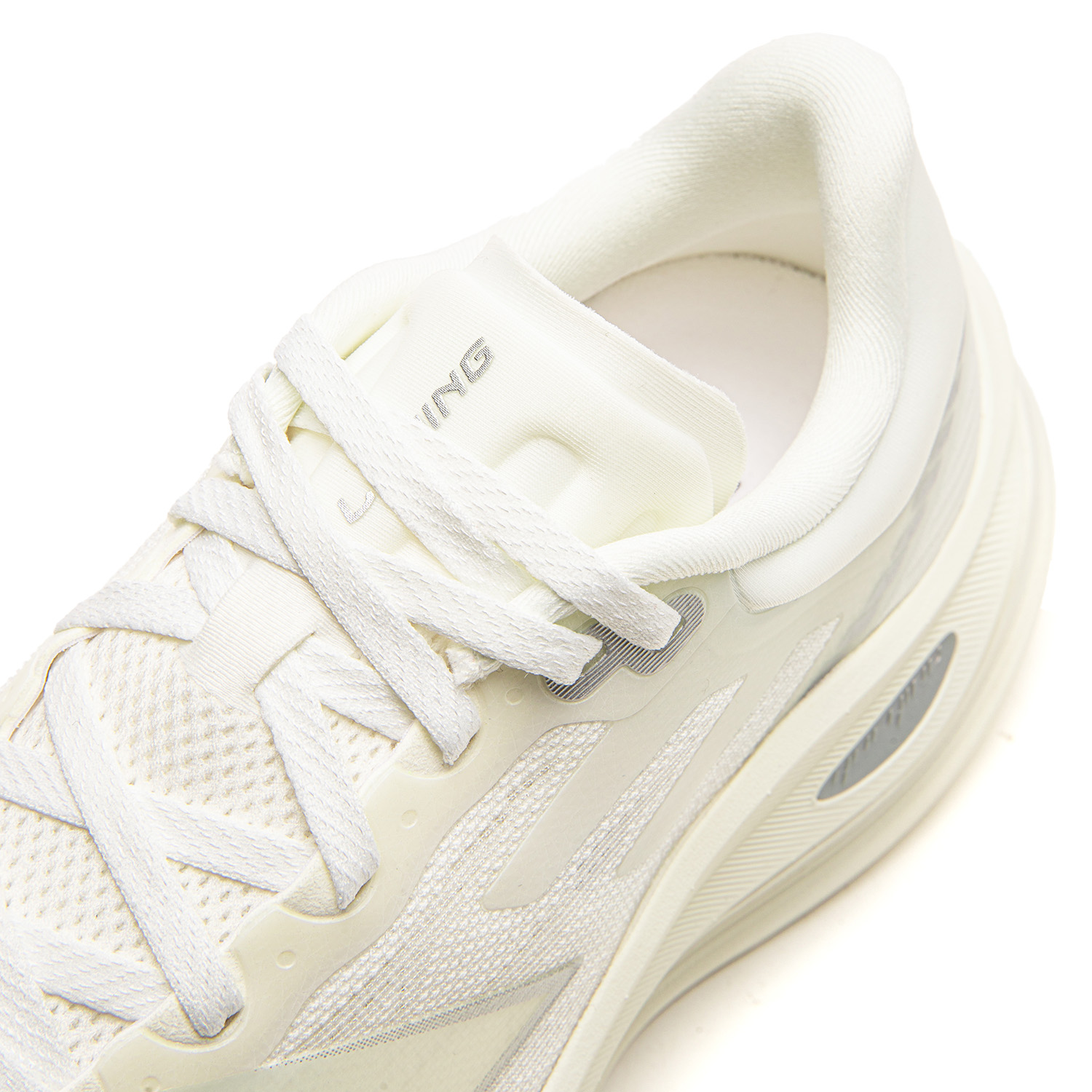 ARHW002-13 Кроссовки беговые Yueying 5 Pro молочный