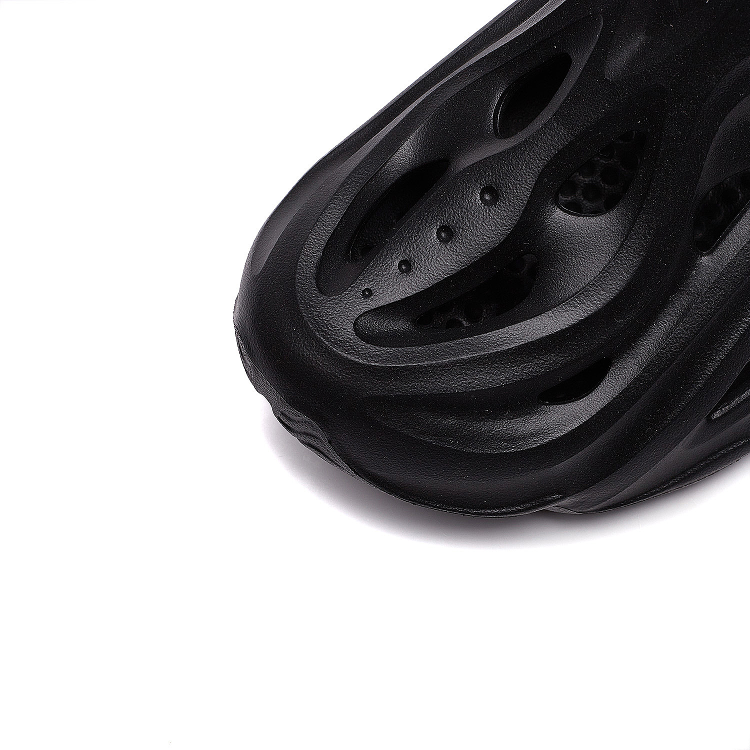 YKUT008-3 Lifestyle Youth Sandals Black