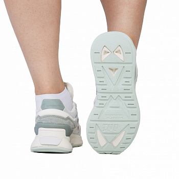 AGCU064-3 Кроссовки 001 Moment V2 зеленые