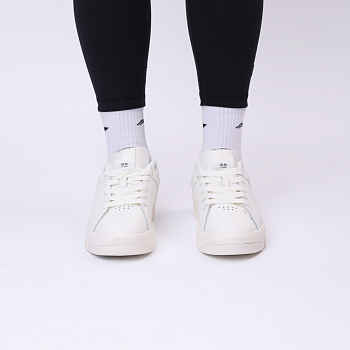 AGCT044-1 Кроссовки Common 70s белые