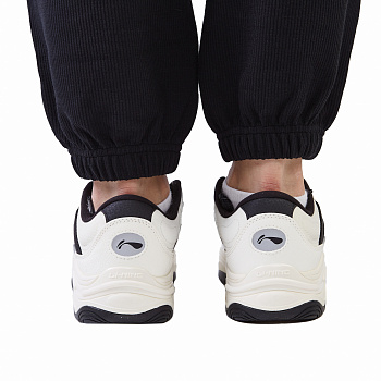 AGCU048-3 Кроссовки Future Flow белые