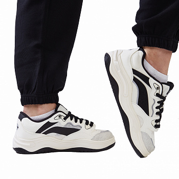 AGCU048-3 Кроссовки Future Flow белые