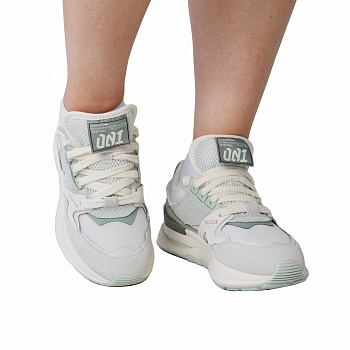 AGCU064-3 Кроссовки 001 Moment V2 зеленые